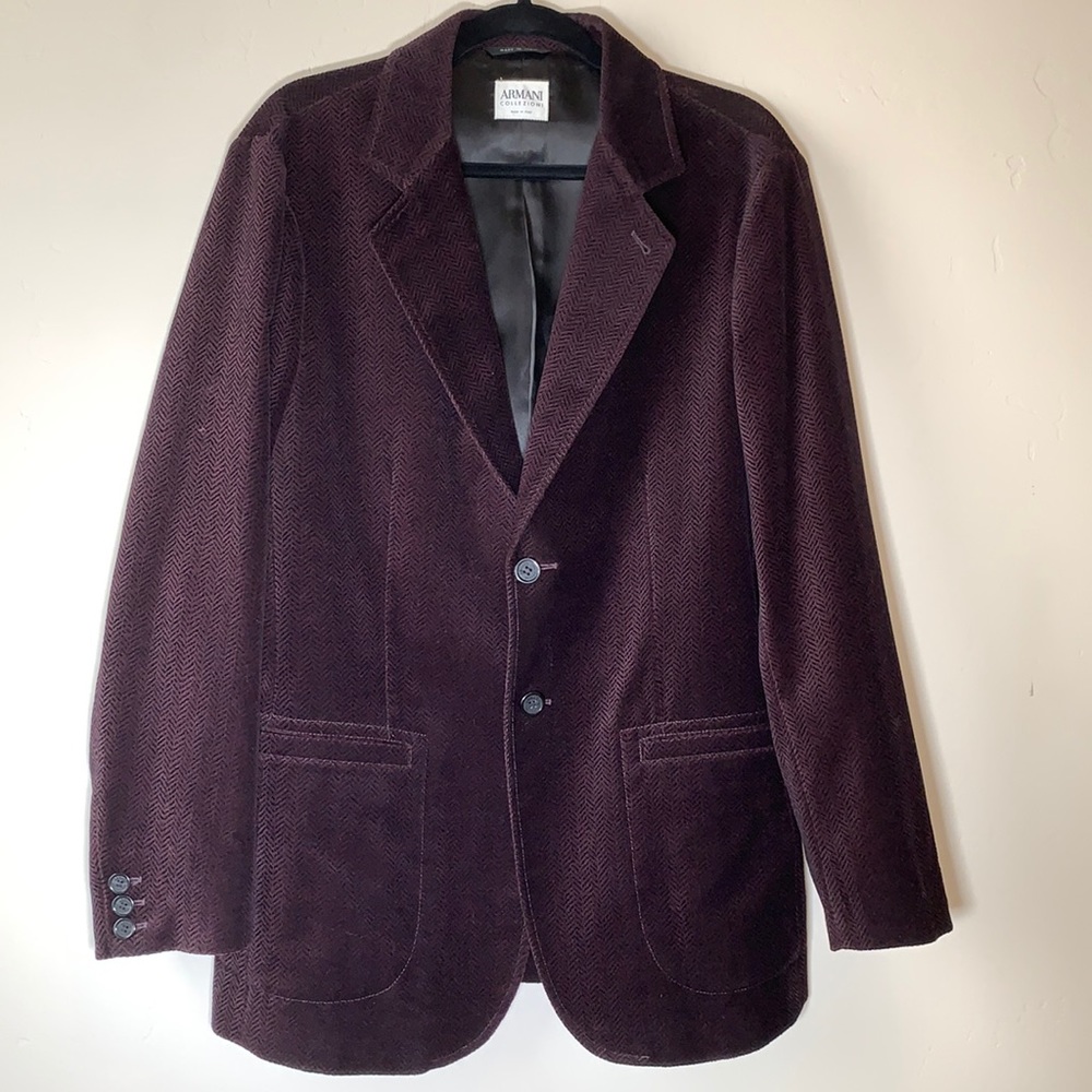 VELVET ARMANI COLLEZIONI MENS SPORTS COAT. Size 42R, Plum Color.